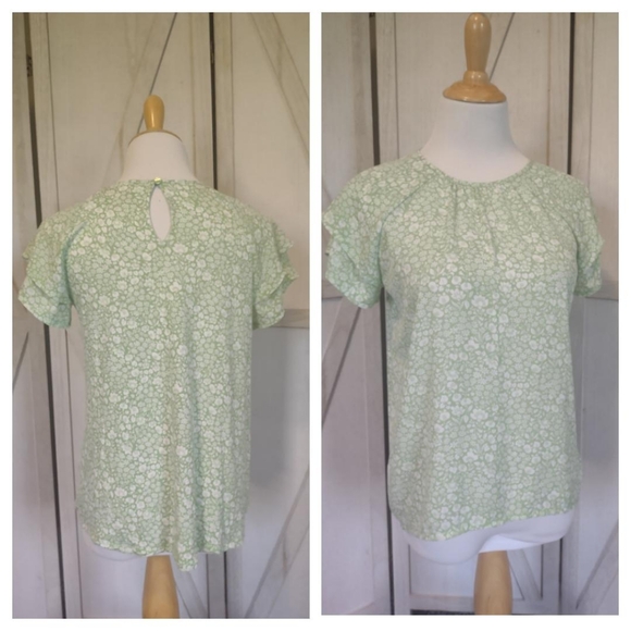 Loft Green / White Floral Blouse - Picture 2 of 16